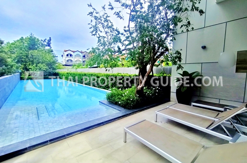 Townhouse in Sukhumvit 